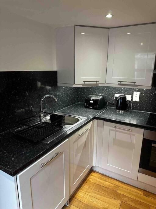 Amazing 2Bed2Bath Edgeware Apartment London Exterior photo